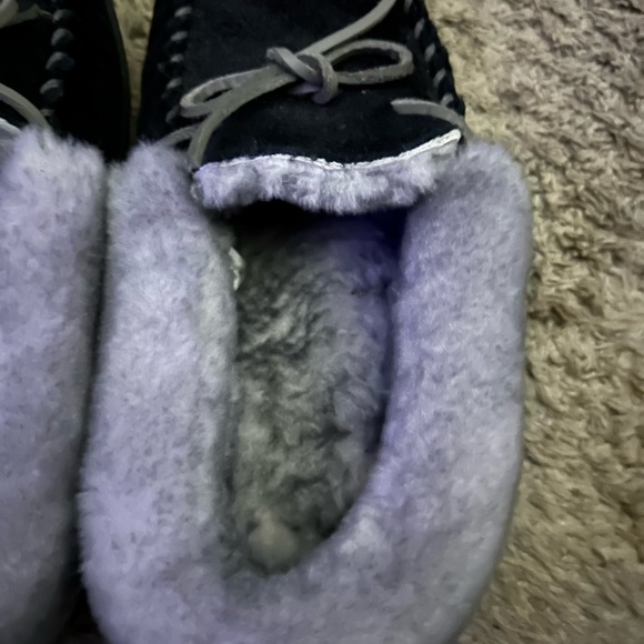 New L.L Bean black moccasins - Picture 6 of 6